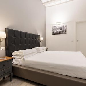 Camera standard con letto king size